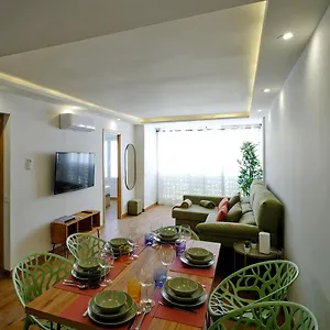Apartamento Leo Home- Bright & Centric 3 Bedrooms With Private Parking Included, Málaga