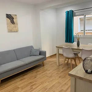 Apartamento & Renovated 3-bedroom Flat, Málaga